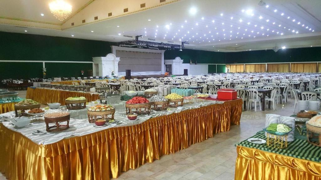 The Pine Resort Pathum Thani Exterior photo