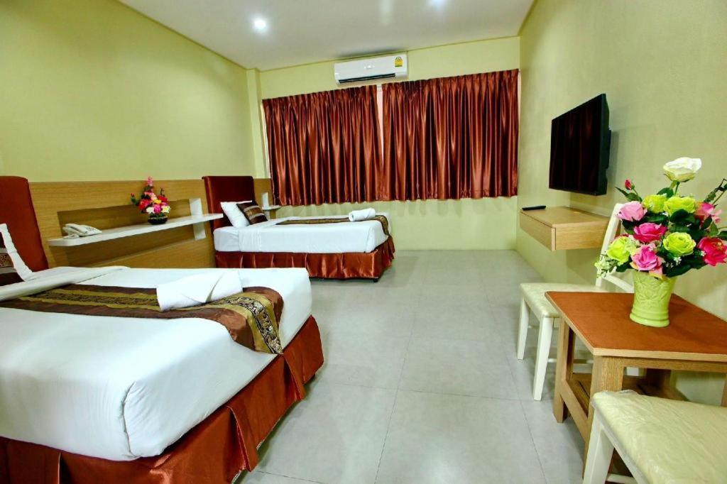 The Pine Resort Pathum Thani Exterior photo