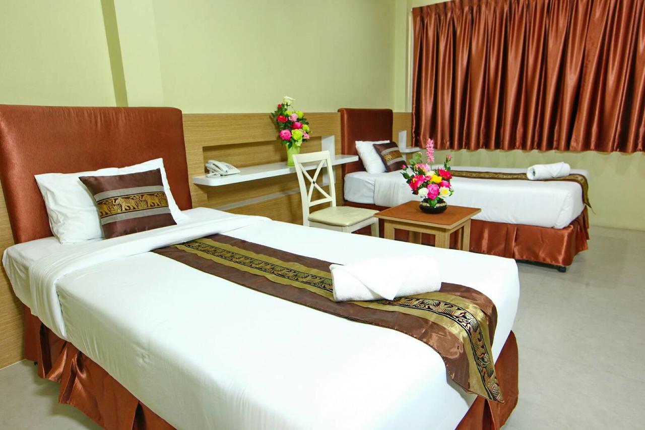 The Pine Resort Pathum Thani Exterior photo